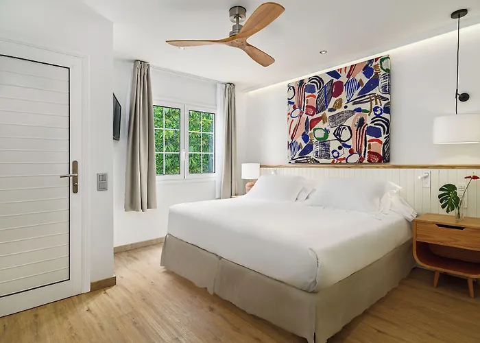 Boutique H10 White - Adults Only Otel 4*